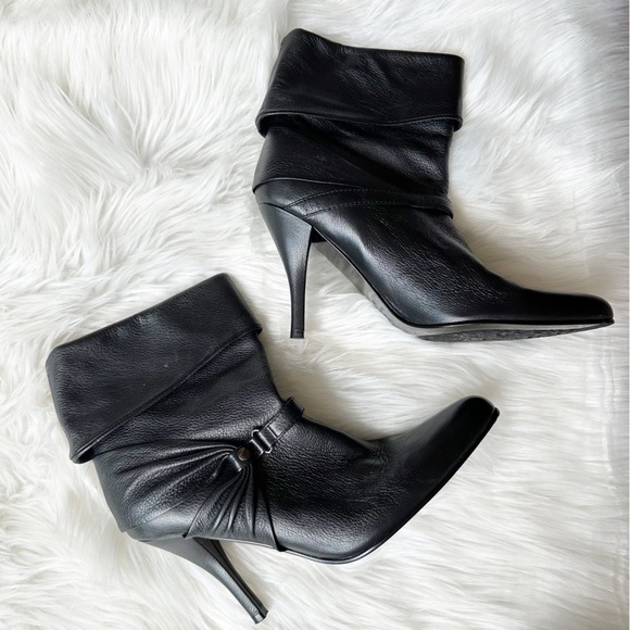 COLE HAAN Black Leather Slouchy Lizeth Ankle Boot Size 10 - Picture 1 of 6